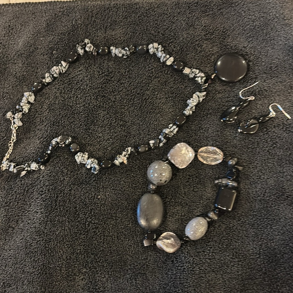 Elegant Black and Gray Faux Stone Jewelry Set